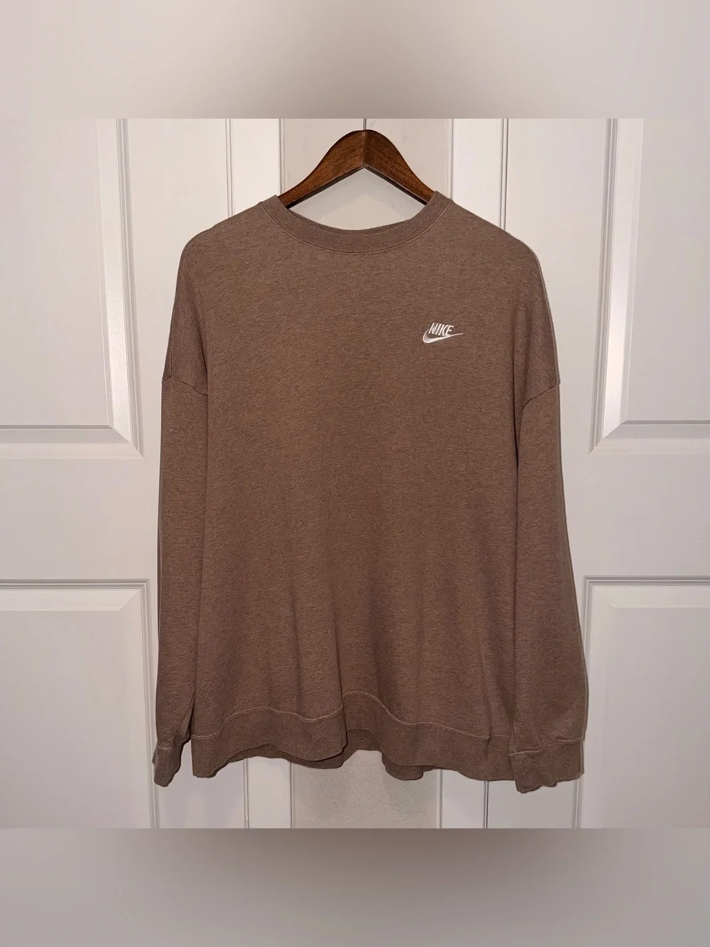 Nike Men's Taupe Crewneck Sweatshirt with White Logo Size XL
